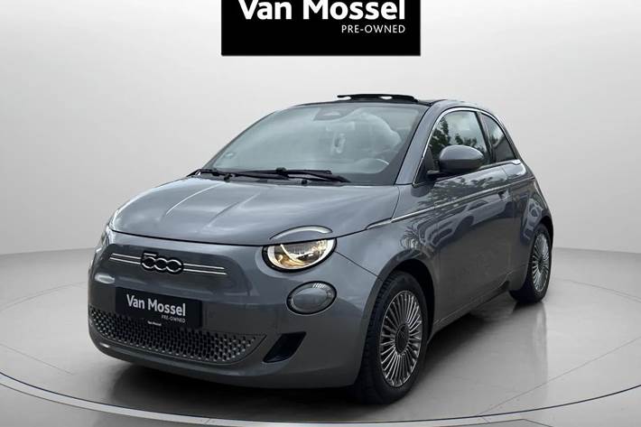Grå Fiat 500e fra 2023