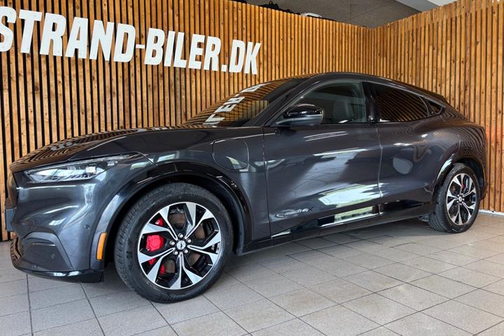 Grå Ford Mustang Mach-E fra 2022