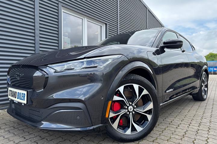 Grå Ford Mustang Mach-E fra 2022