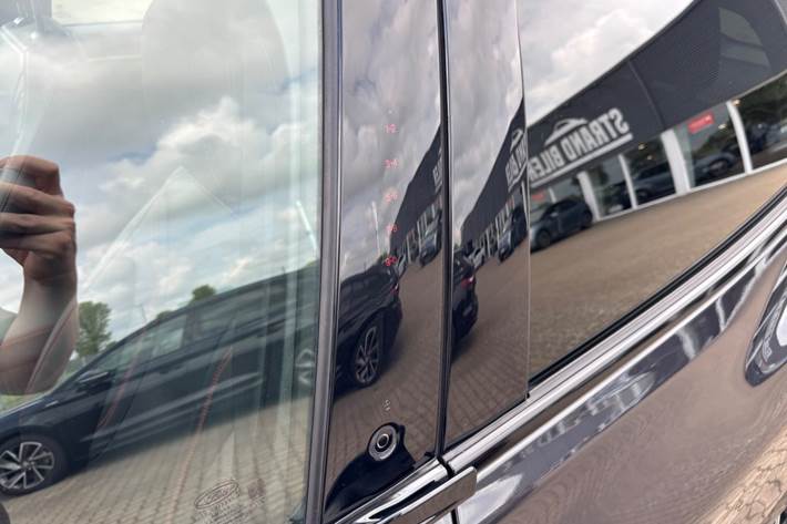 Grå Ford Mustang Mach-E fra 2022