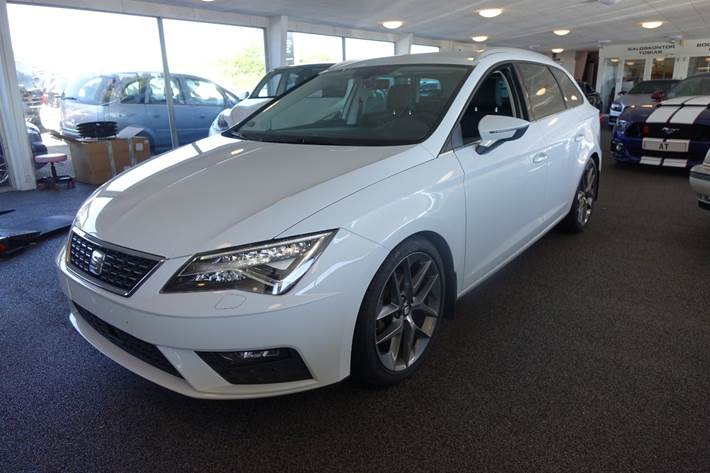 Hvid Seat Leon fra 2019