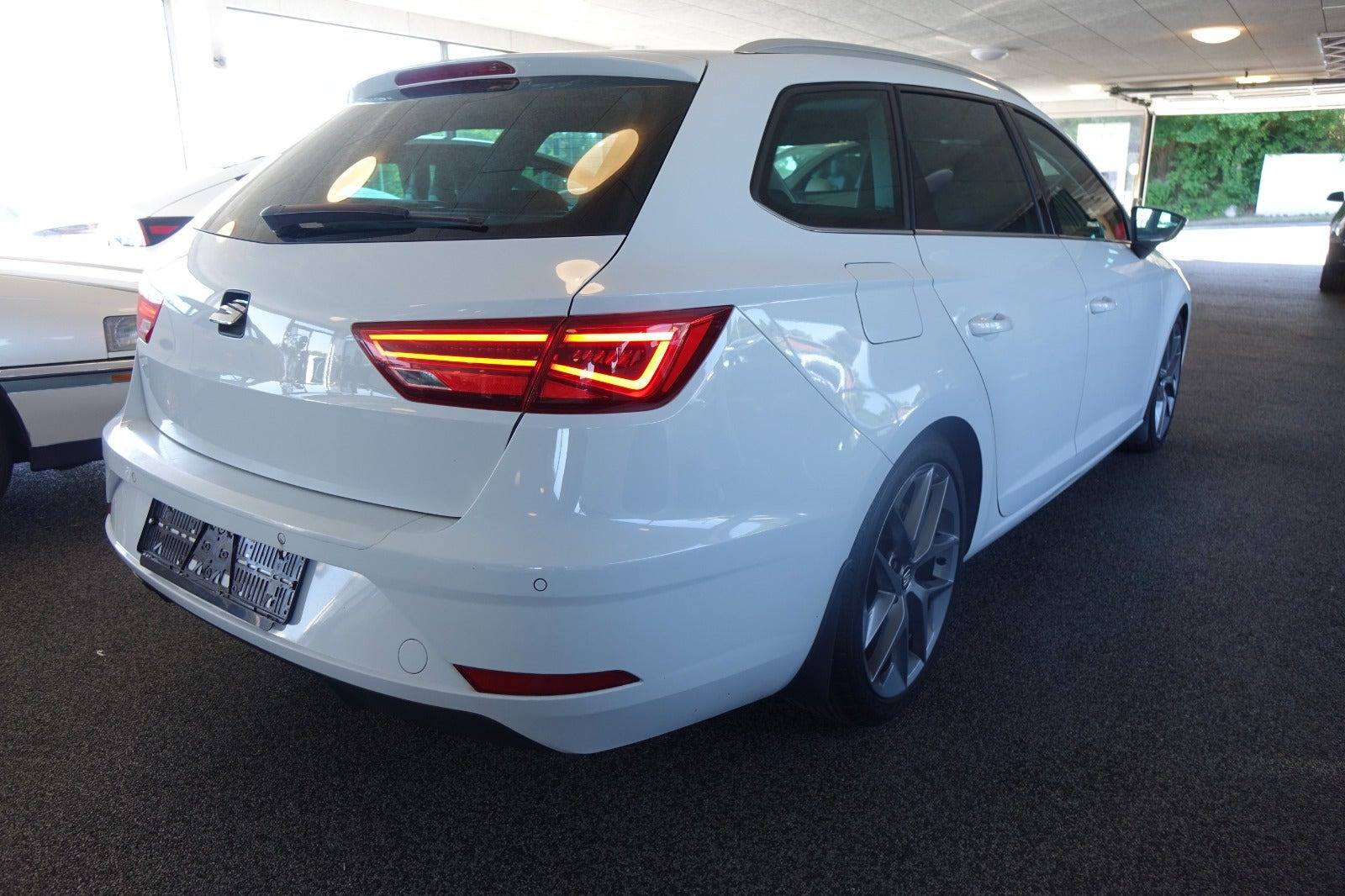 Hvid Seat Leon fra 2019