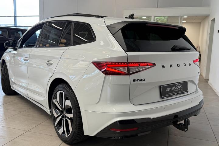 Hvid Skoda Enyaq fra 2026
