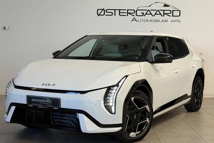 Hvid Kia EV4 fra 2026 set udefra