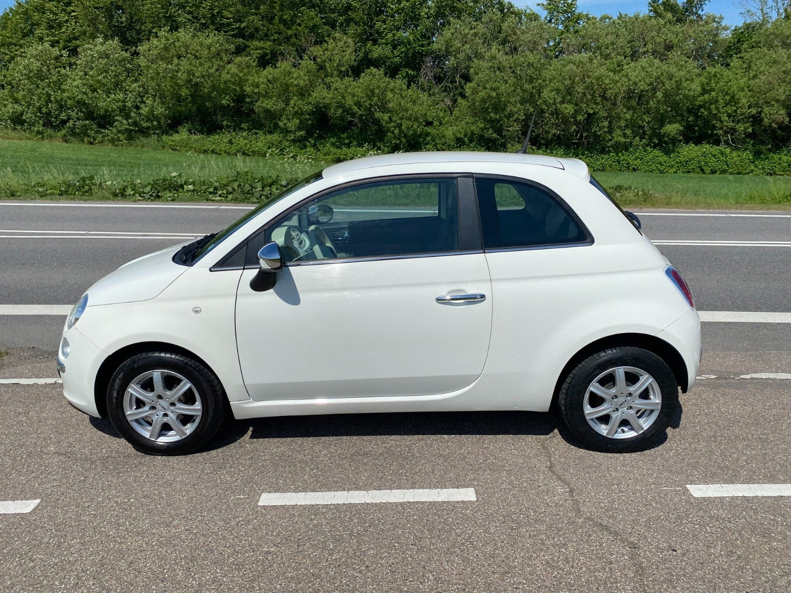 Hvid Fiat 500 fra 2014