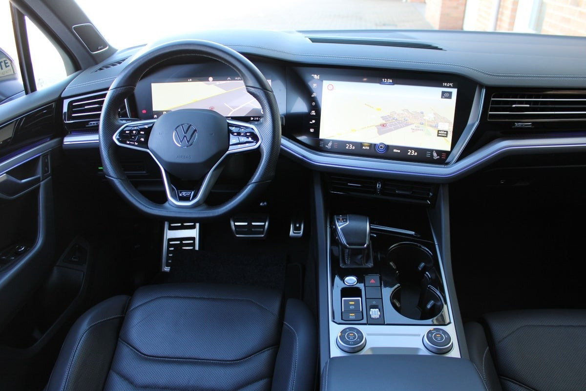 Sort VW Touareg fra 2021