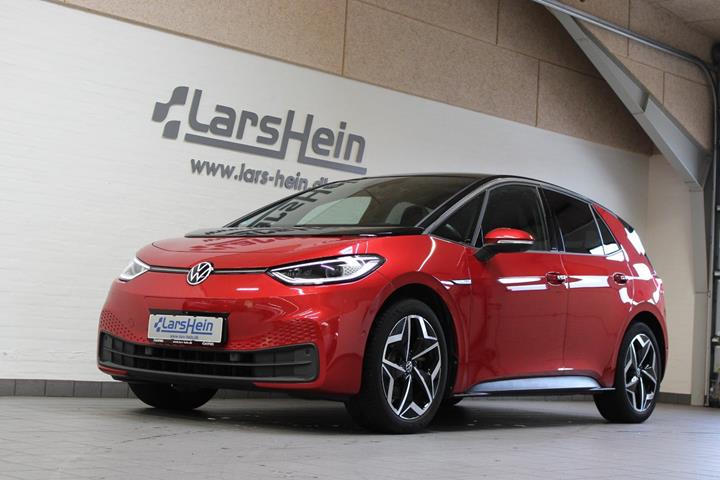 Grå VW ID.3 fra 2023 set udefra