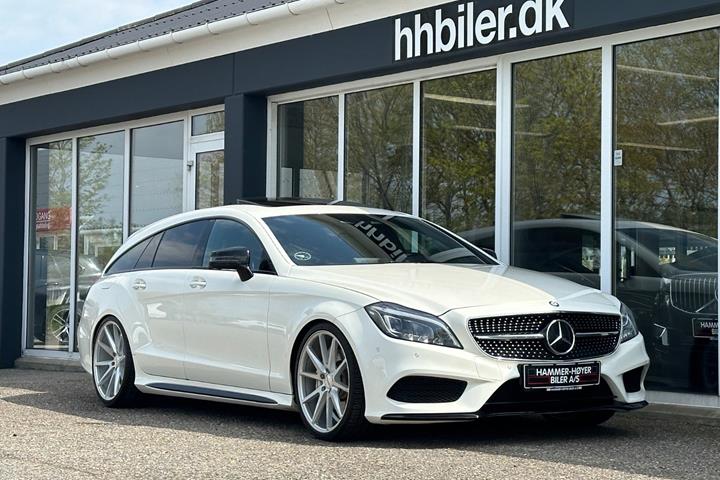 Hvid Mercedes CLS400 fra 2015 set udefra