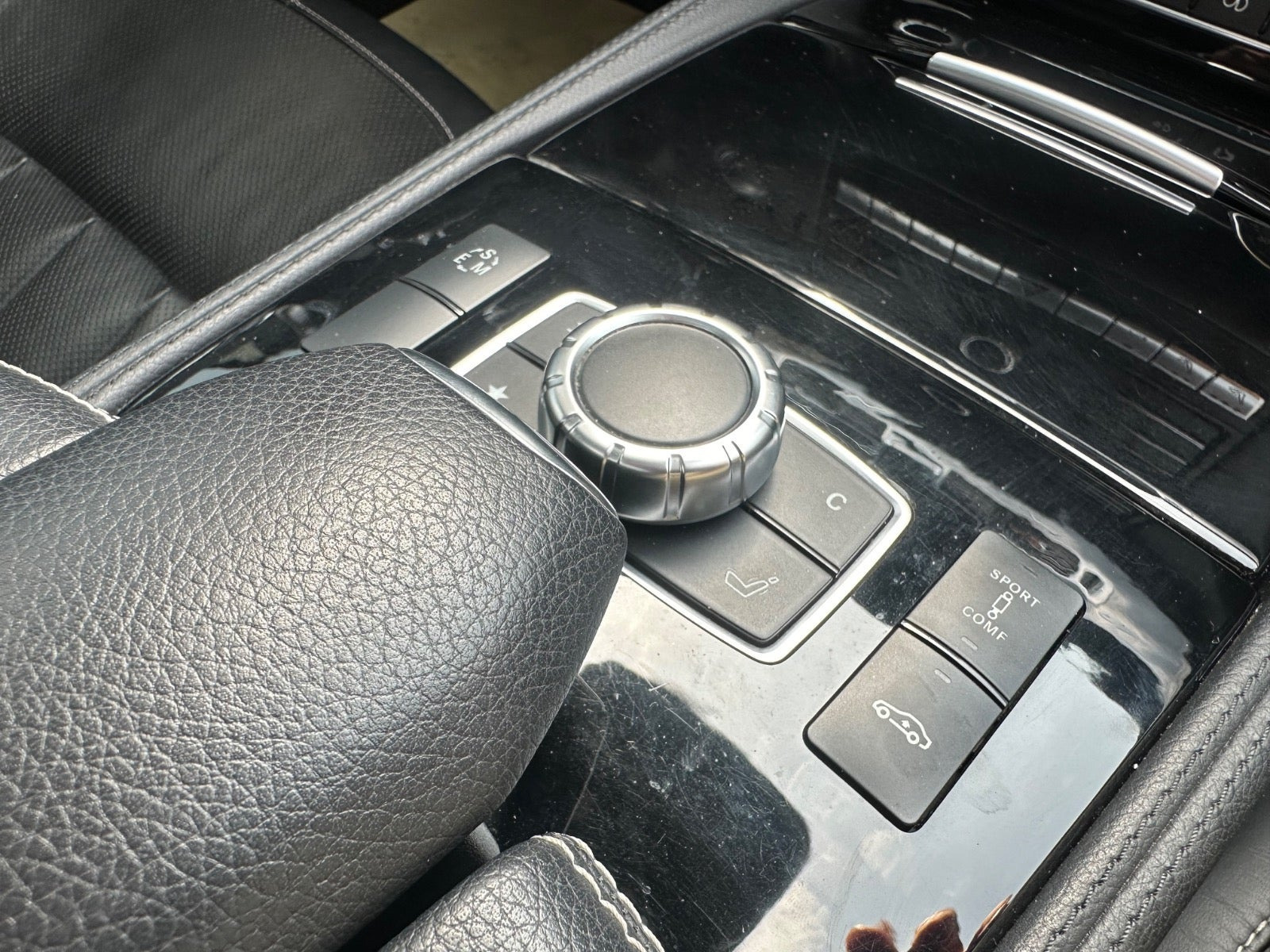 Hvid Mercedes CLS400 fra 2015