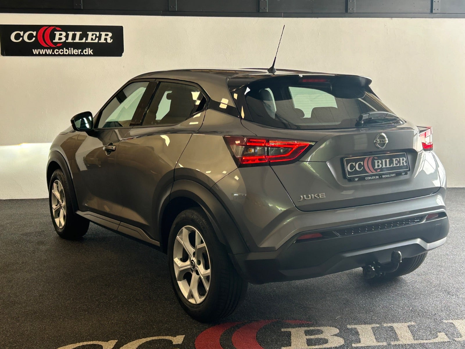 Grå Nissan Juke fra 2020