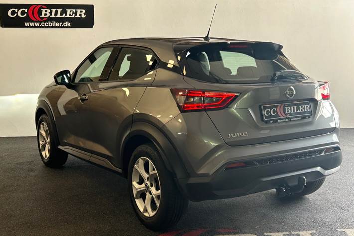 Grå Nissan Juke fra 2020