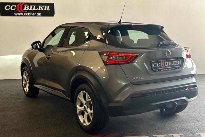 Grå Nissan Juke fra 2020