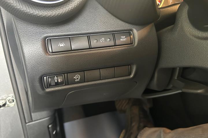 Grå Nissan Juke fra 2020