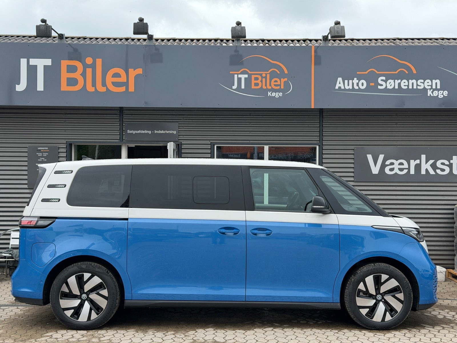 Blå VW ID.Buzz fra 2026