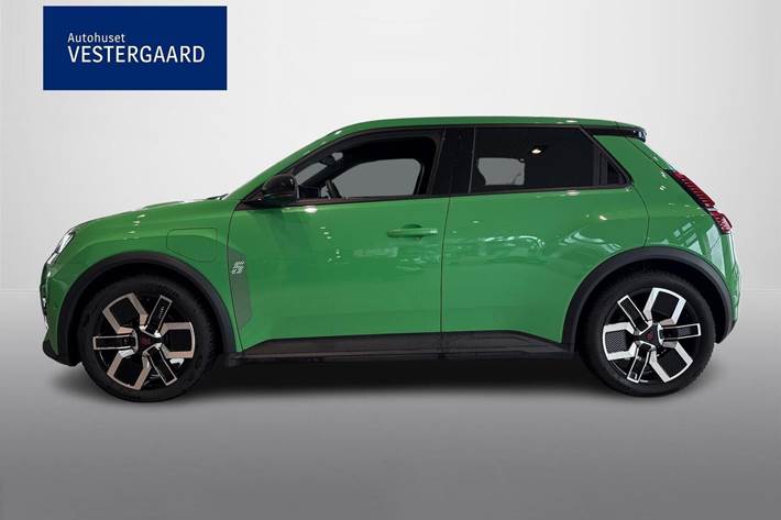 Grøn Renault 5 E-Tech fra 2025