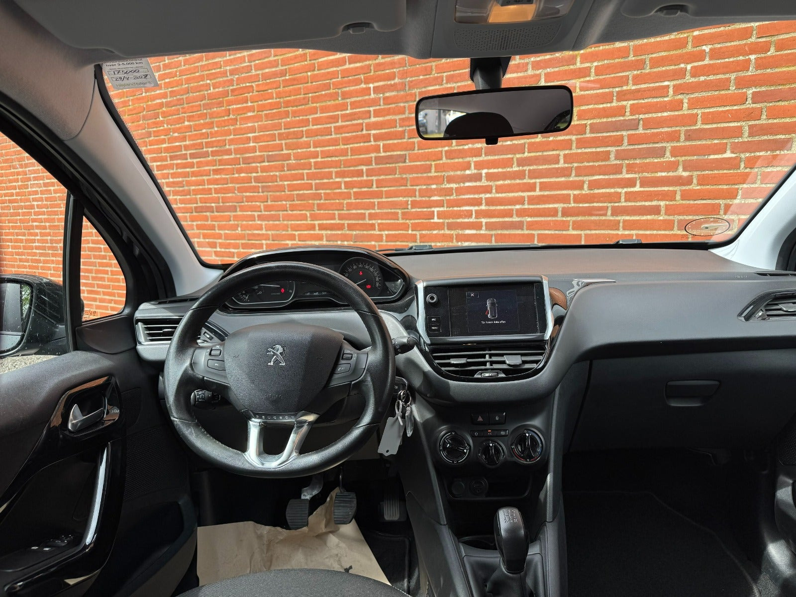 undefined Peugeot 208 fra 2017