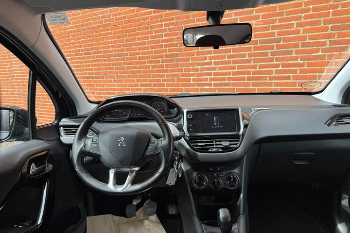 undefined Peugeot 208 fra 2017