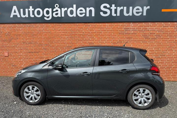undefined Peugeot 208 fra 2017