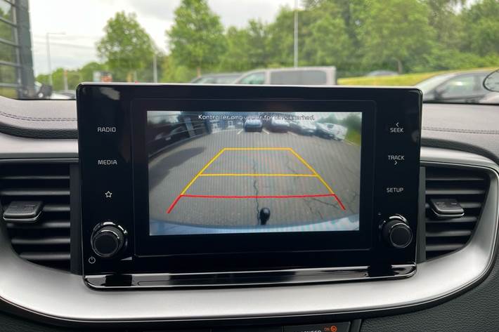 Sølv Kia Ceed fra 2020