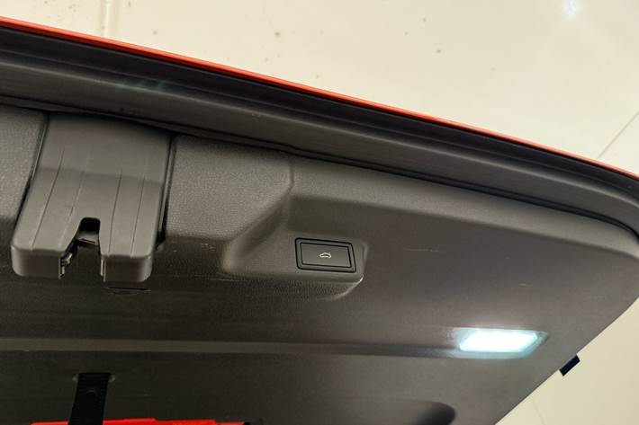 Orange VW ID.Buzz fra 2024