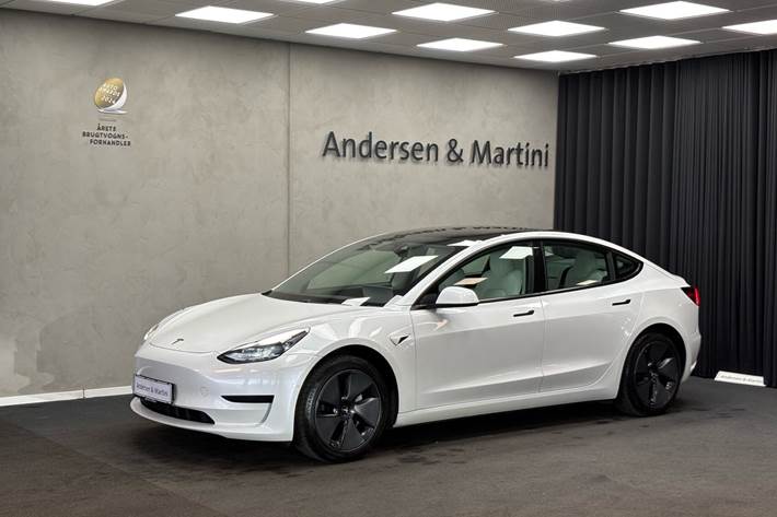 Hvid Tesla Model 3 fra 2021