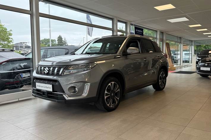 Grå Suzuki Vitara fra 2020