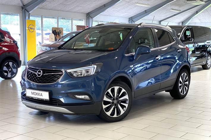 Blå Opel Mokka X fra 2017