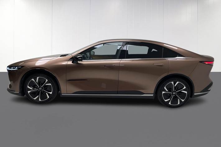 undefined Mazda 6e fra 2025
