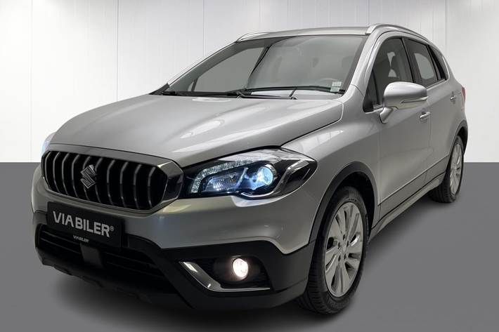 Sølv Suzuki S-Cross fra 2020