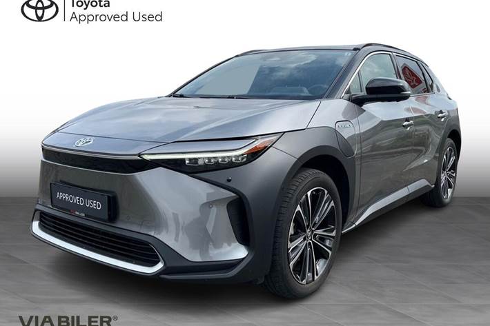 Grå Toyota BZ4X fra 2024
