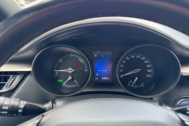 Hvid Toyota C-HR fra 2018