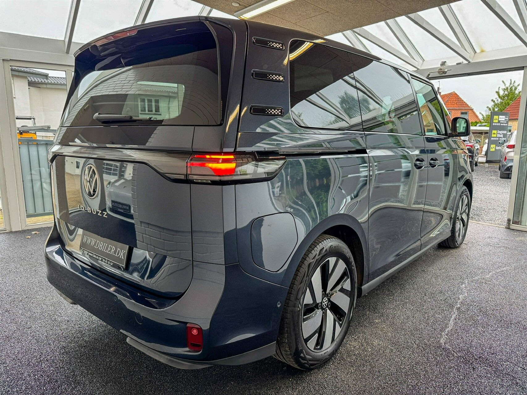 Blå VW ID.Buzz fra 2023