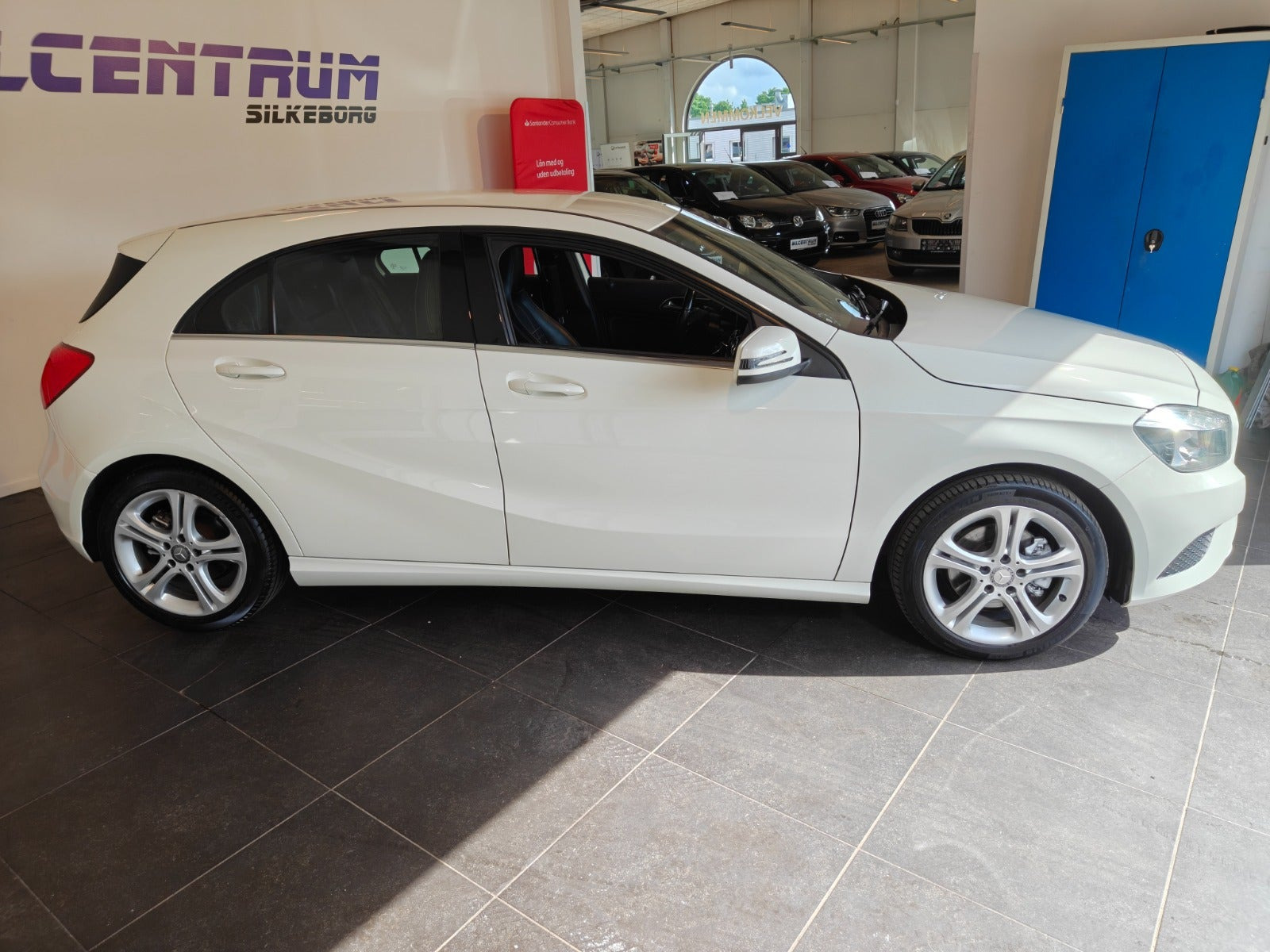 Hvid Mercedes A200 fra 2014