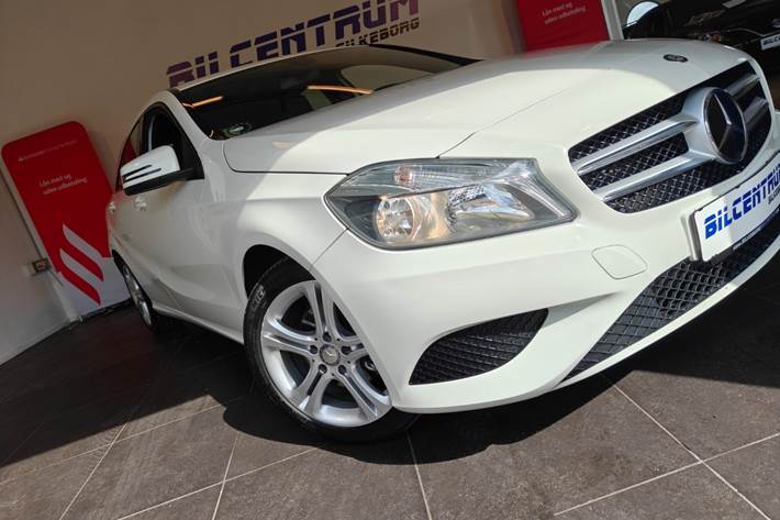 Hvid Mercedes A200 fra 2014