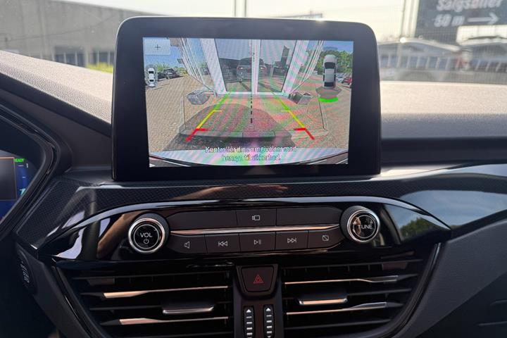 Hvid Ford Kuga fra 2021