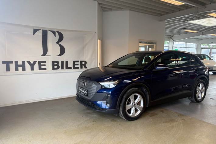 Blå Audi Q4 e-tron fra 2023