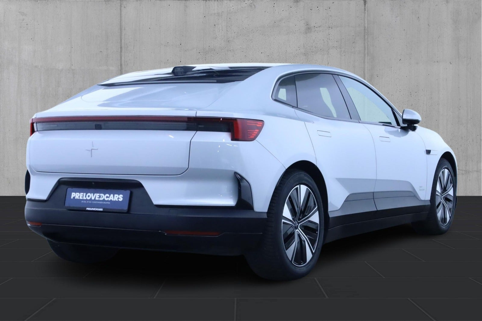 Hvid Polestar 4 fra 2024