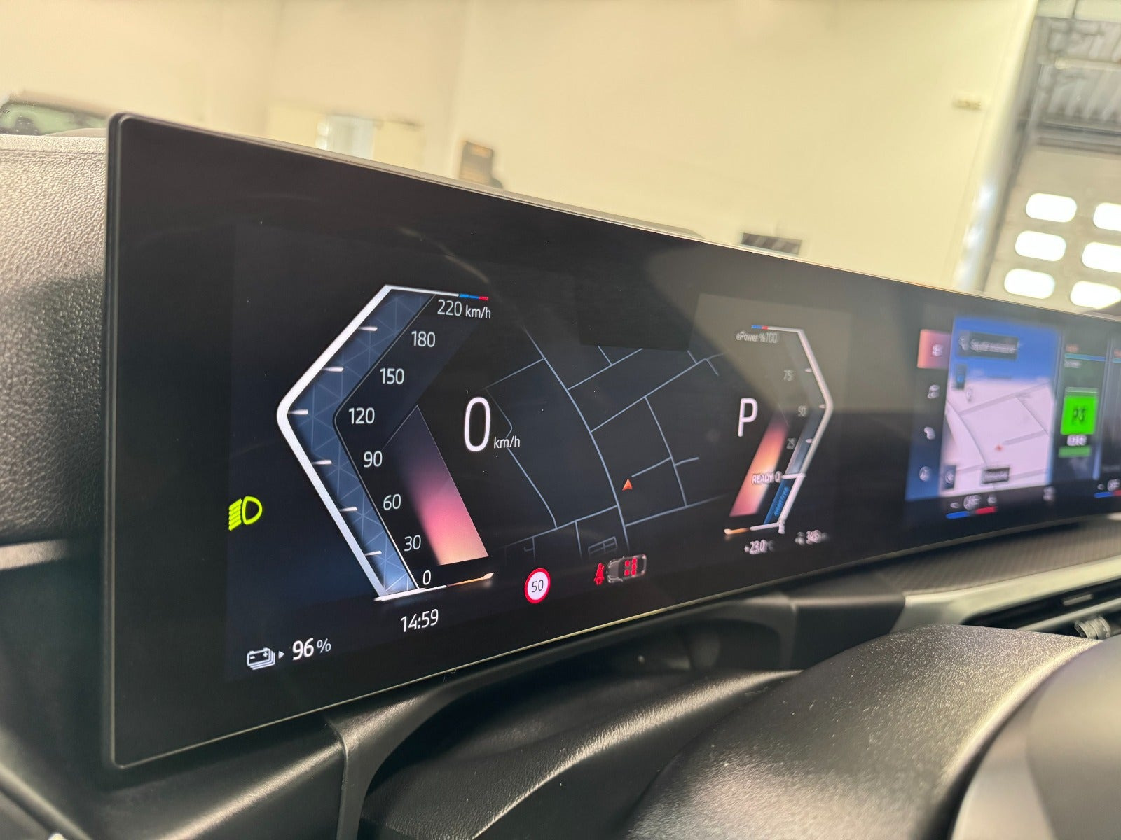 Hvid BMW i4 fra 2023