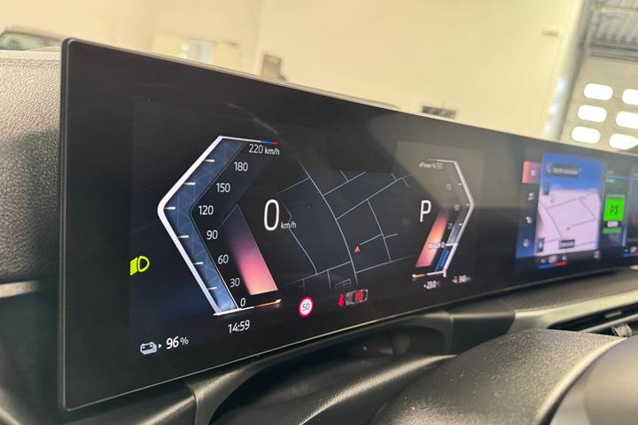 Hvid BMW i4 fra 2023