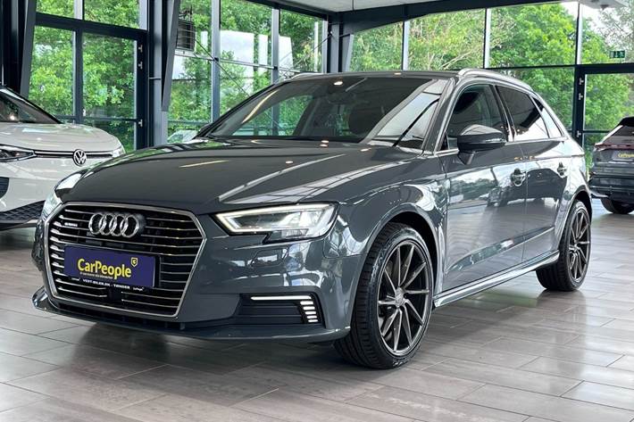 Grå Audi A3 fra 2017