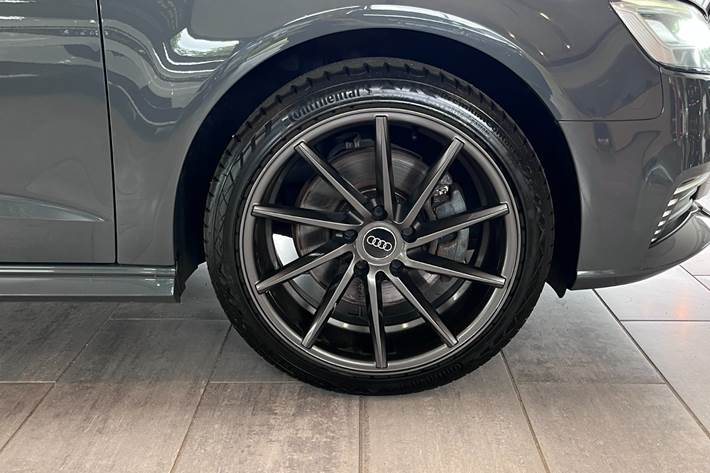Grå Audi A3 fra 2017