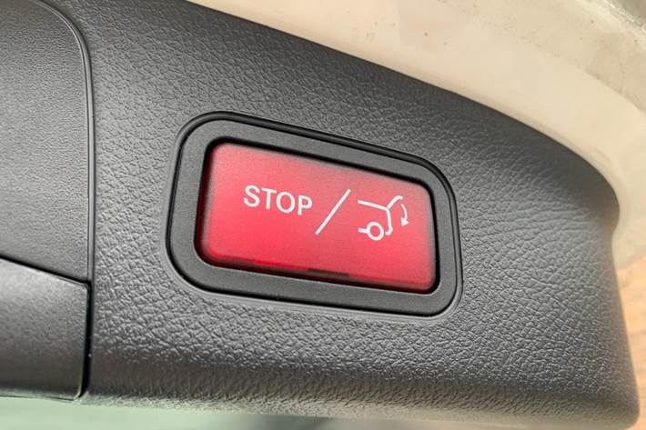 Hvid Mercedes EQA250 fra 2025