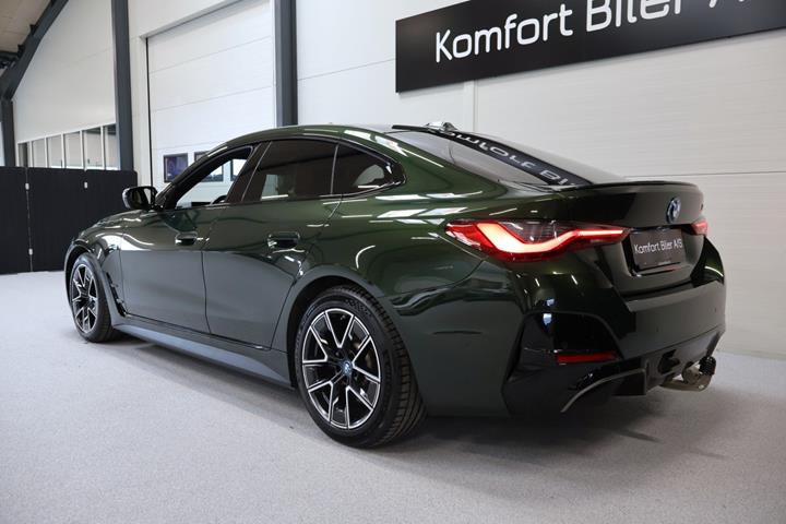 Grøn BMW i4 fra 2023