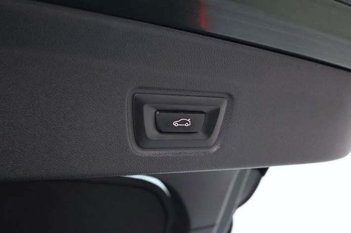 Grøn BMW i4 fra 2023