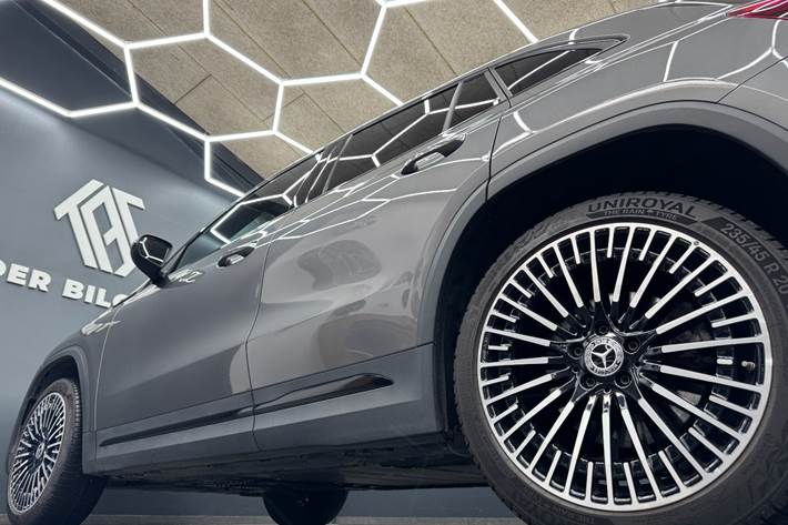 Grå Mercedes EQA250 fra 2021