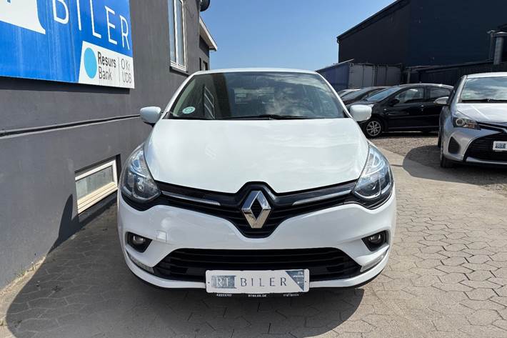 Hvid Renault Clio IV fra 2016