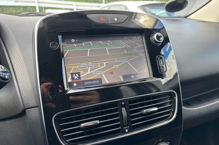 Hvid Renault Clio IV fra 2016