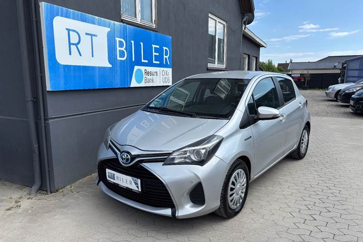 Hvid Toyota Yaris fra 2015