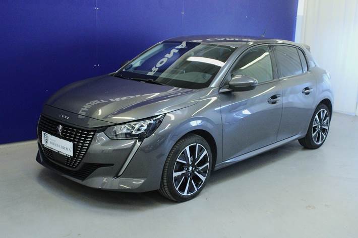 Grå Peugeot 208 fra 2021