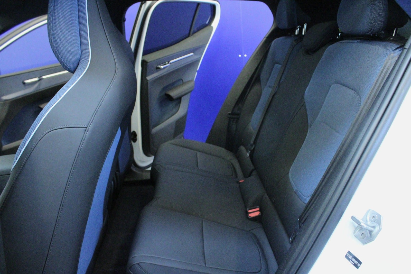 Hvid Volvo EX30 fra 2024
